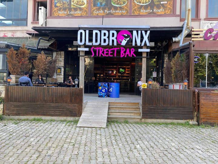 Oldbronx Street Bar