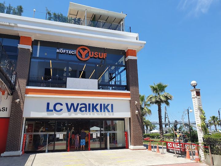 Köfteci Yusuf - Lovelet Outlet AVM Şubesi