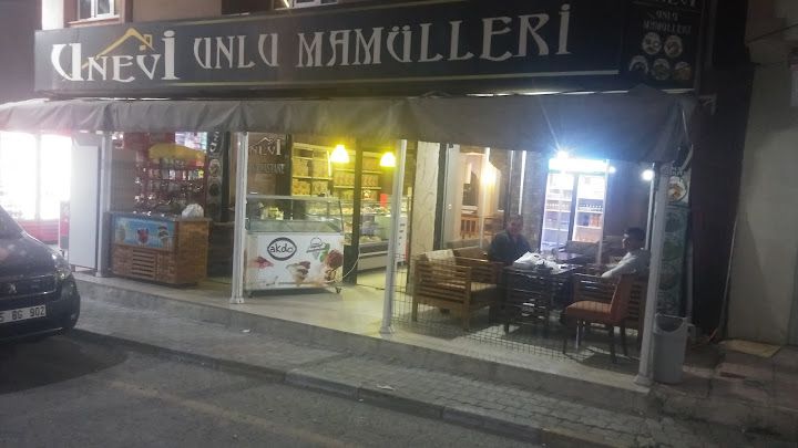 Unevi Pastanesi