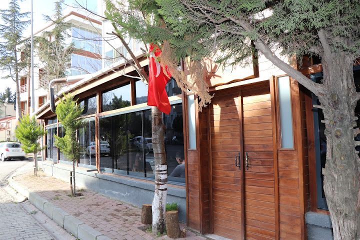Cafe 13