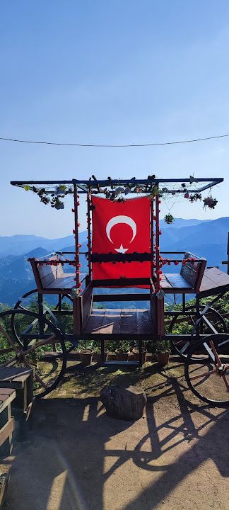 Günbatımı Dağ Evi