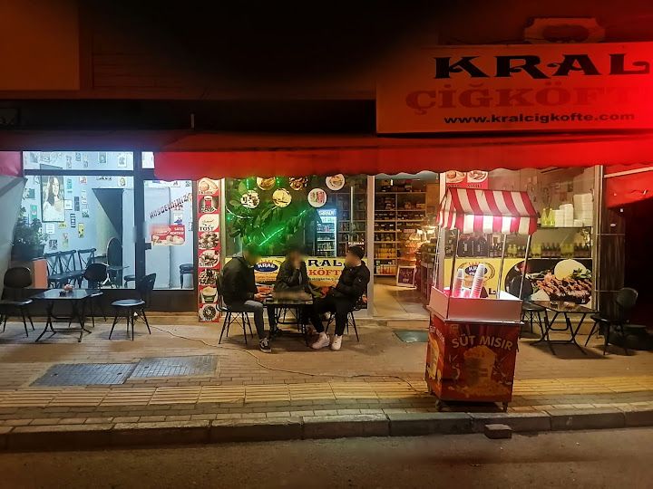 Elif'in Yeri Kral Çiğ Köfte(atatürk Mah.)