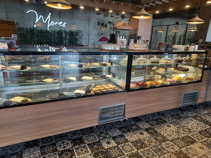 Mores Coffee Lounge & Hookah