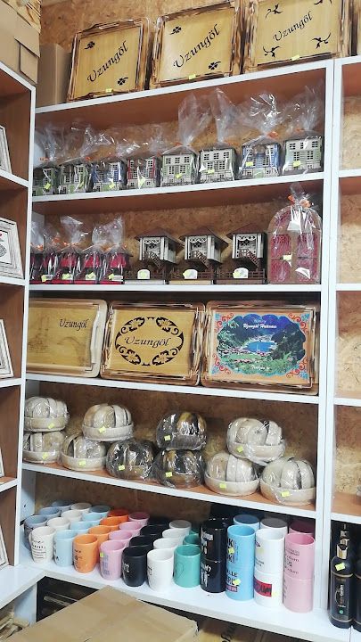 Hasbihal Uzungöl Restaurant, Cafe And Gift Shop (أوزنجول، ترابزون، تركيا)
