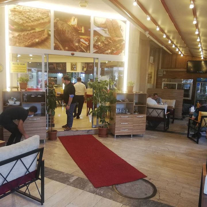 Lalazar Cağ Karedenız Pide Kebap