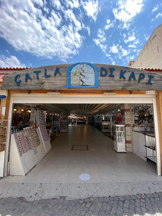 Çatladı Kapı Han Cafe