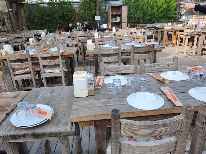 Çeşme sedir kahvaltı