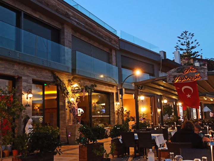 Defne yaprağı balık restaurant dalyanköy çeşme
