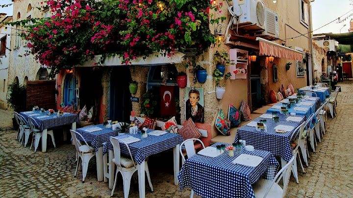 Dem alaçatı meyhane