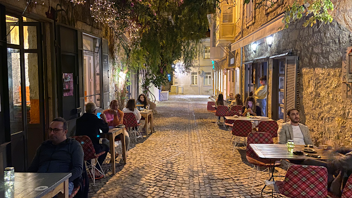 Kırmızı ardıç kuşu