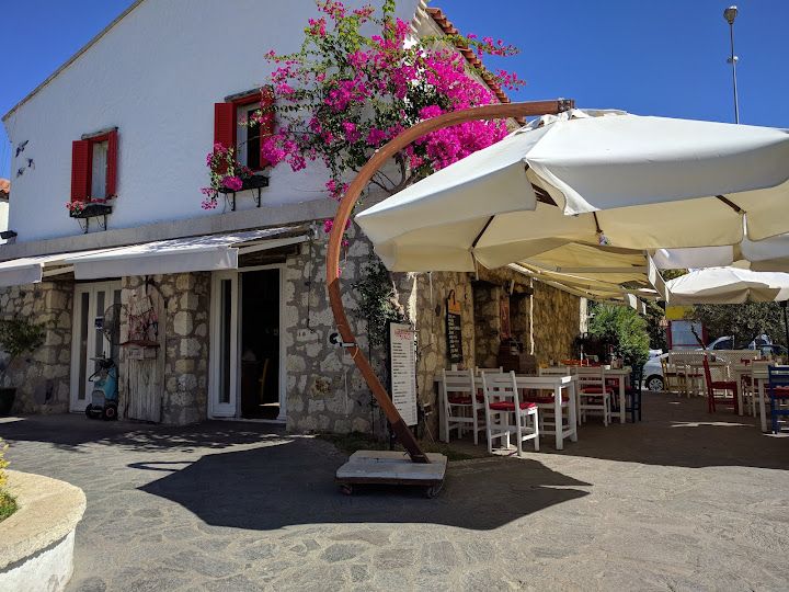 Kumrucu huseyin cesme marina