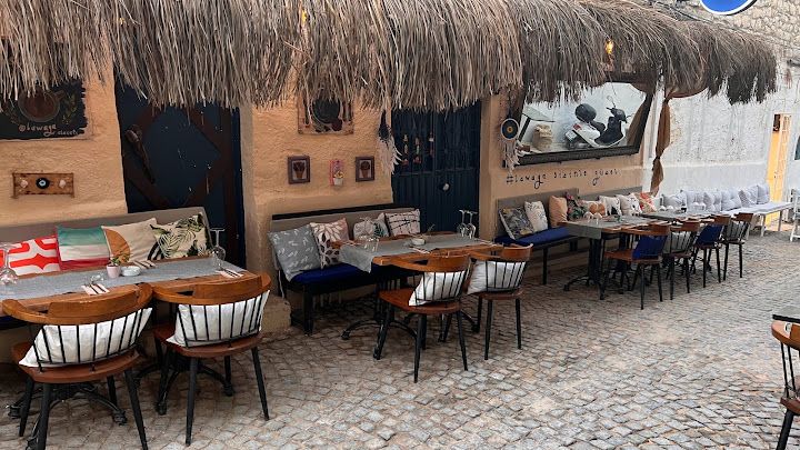 Lawaga Alaçatı Coffee & Cocktail Bar