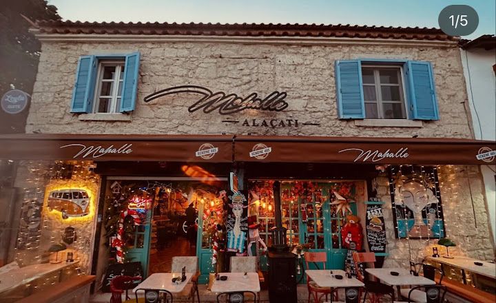 Mahalle alaçatı