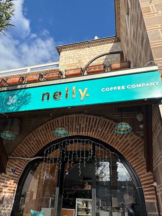 Nelly coffee company çeşme