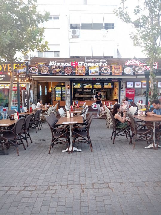 Pizza tomato çeşme
