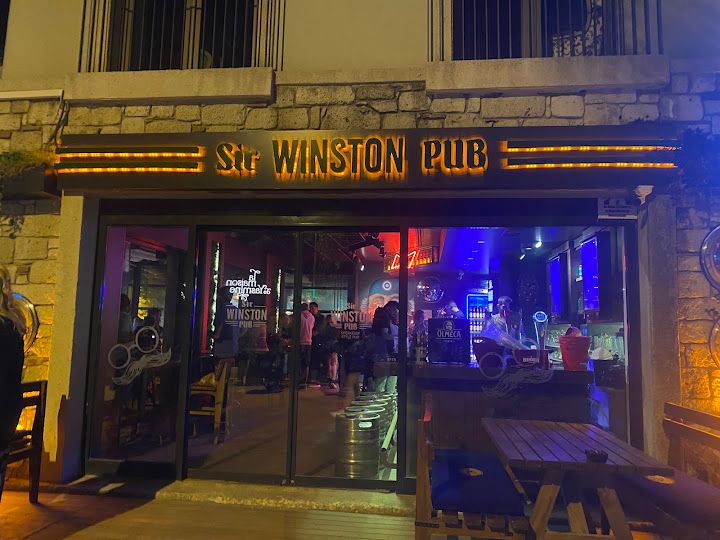 Sir Winston Pub Alaçatı