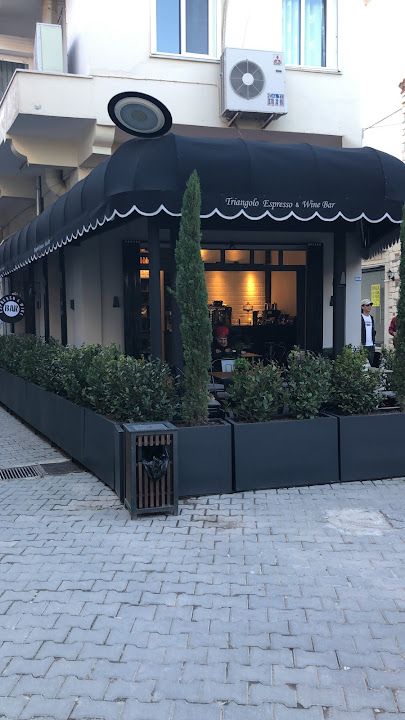 Triangolo espresso & wine bar