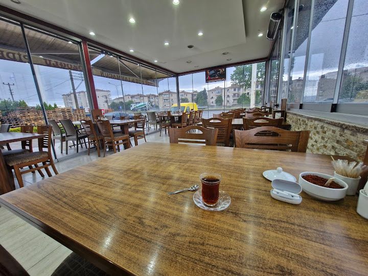 Özoğlu Vakfıkebir Ekmeği Pide Ve Lahmacun Salonu