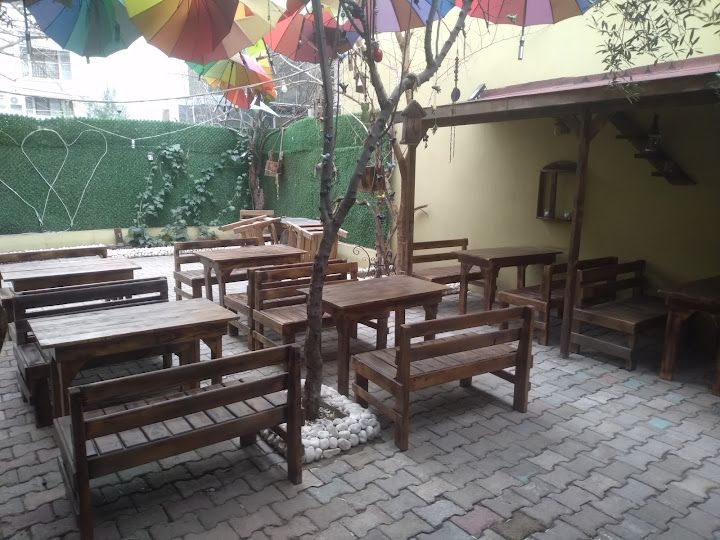 Cafe sokak arası