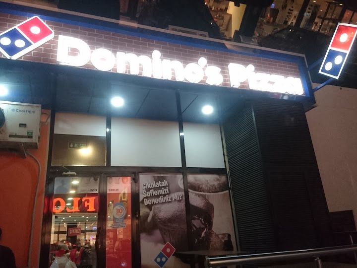 Domino's pizza efesus