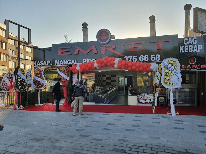 Emr'et kasap pide kebap cağ kebap