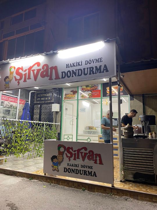 Şirvan hakiki dövme dondurma