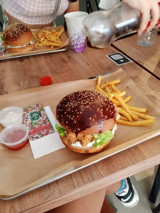 Smash’n chicken burger