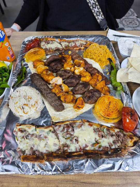 Tadında ev yemekleri & pide ve kebap