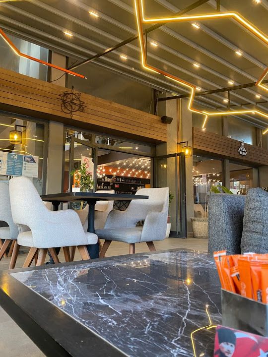 Yubo Cafe