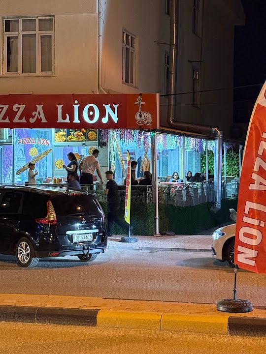 Pizza Lion