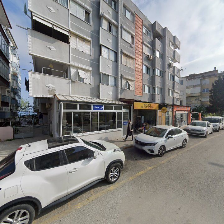 Paris Kıraathanesi