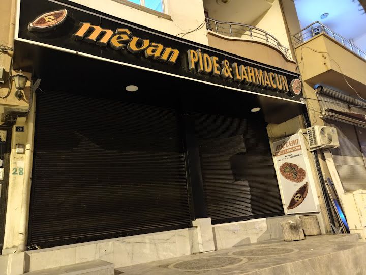 Mêvan Lahmacun-pide