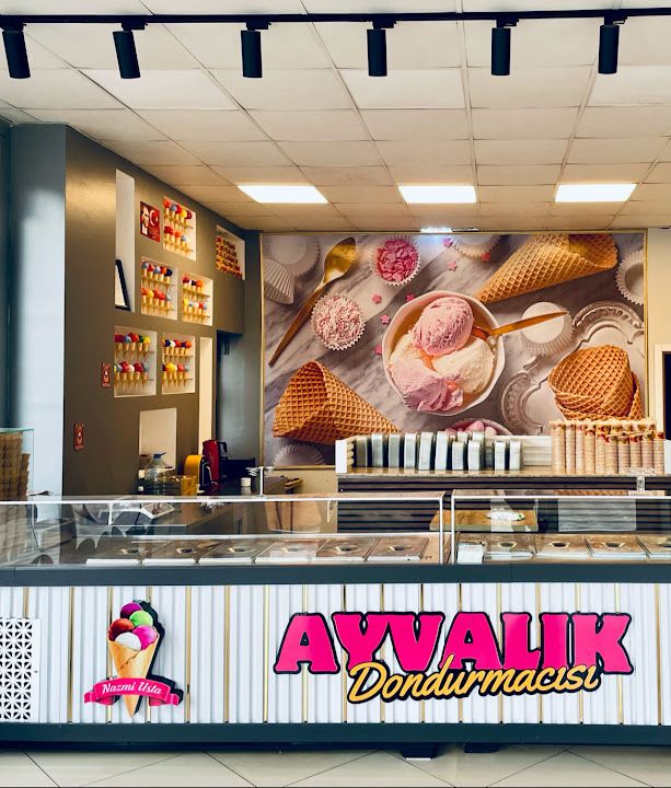 Ayvalık Dondurmacısı