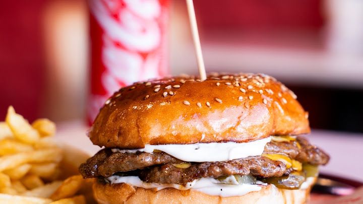 Salman Burger Darıca