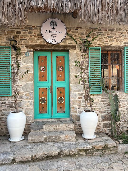 Arka Bahçe Meyhane