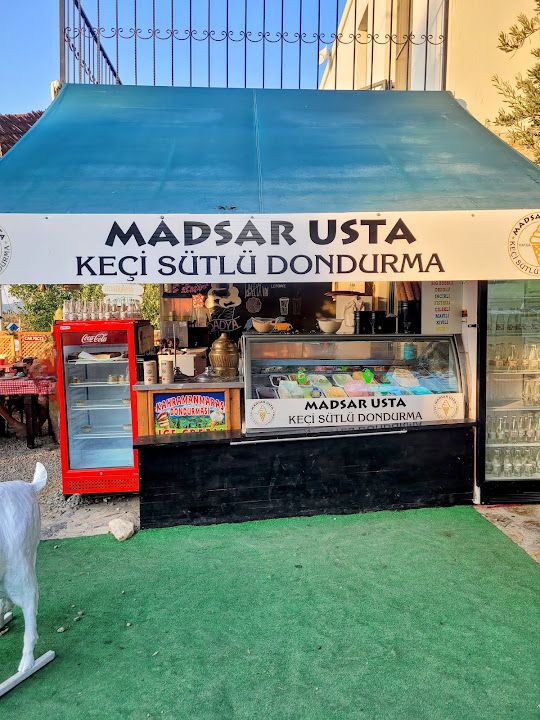 Madsar Usta Keçi Sütlü Dondurma