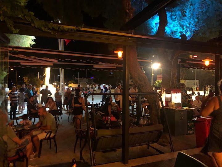 Pandora Pub