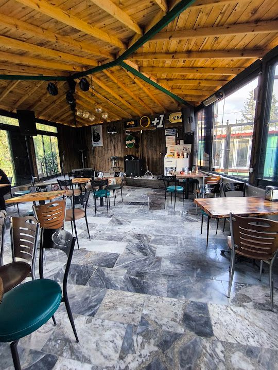 Cabaret Cafe &bar