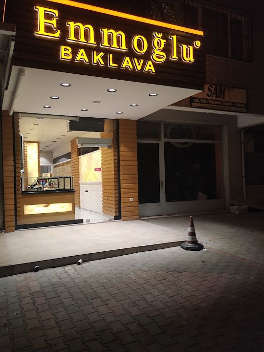 EMMOĞLU BAKLAVA