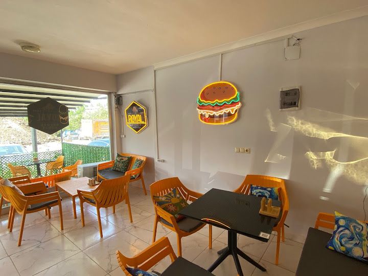 Royal Burger