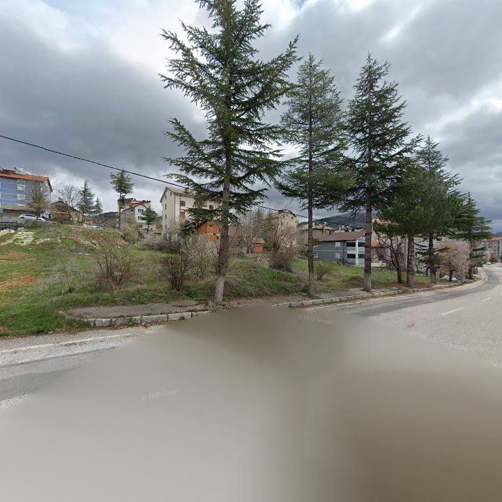 Derebucak Halı Saha Ve Çay Bahcesi