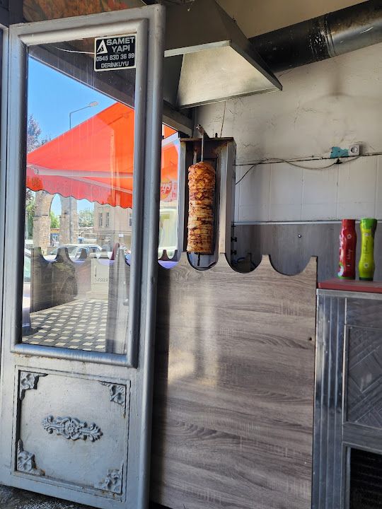 Ahmet Ustanin Yeri Doner-kebab & Salonu