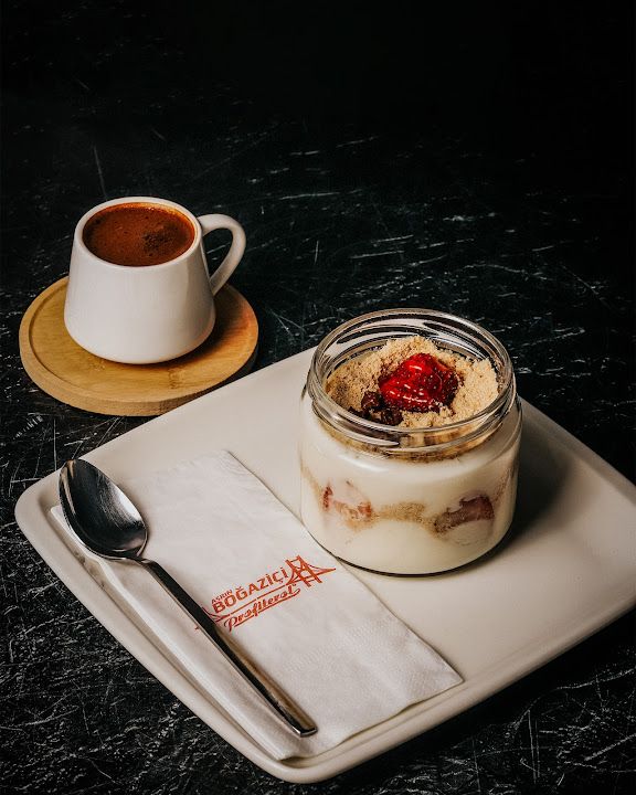 Asrın Boğaziçi Profiterol