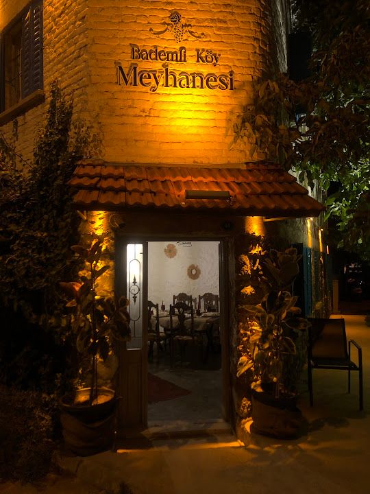 Bademli köy meyhanesi