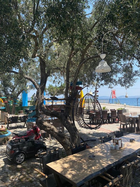 Çandarlı altınkent kervan restaurant