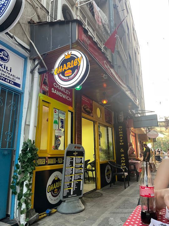 Charley burger& burrıto& pizza