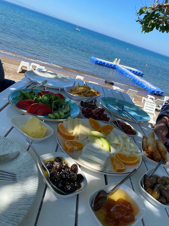 Dialog Cafe Restaurant