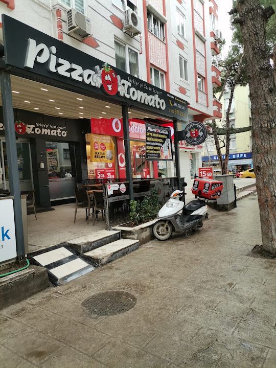 Pizza tomato dikili