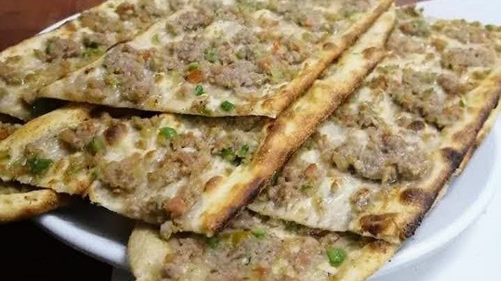 (ayaslar Belediye Altı)kardeş Konuksever Etli Ekmek Pide Salonu