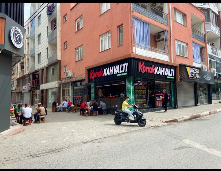 Konak Kahvaltı Ve Yöresel Ürünler